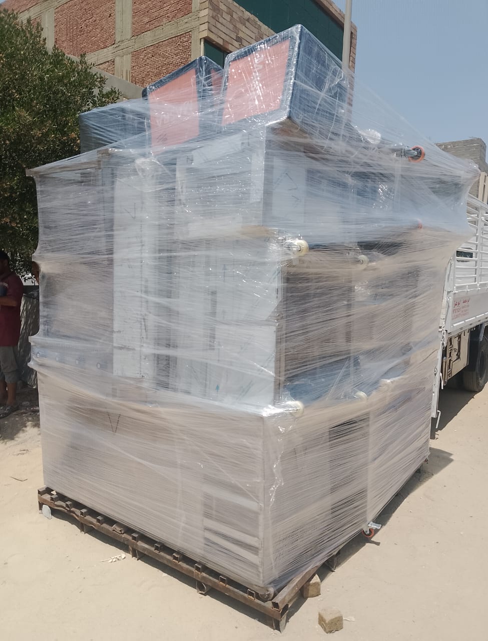 تجميع الشحنات و إعادة تغليفه